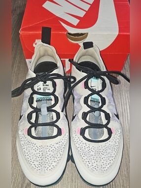 RARE 2019 Nike Dragonfruit Air Vapormax Shoes With Box size 5 Youth